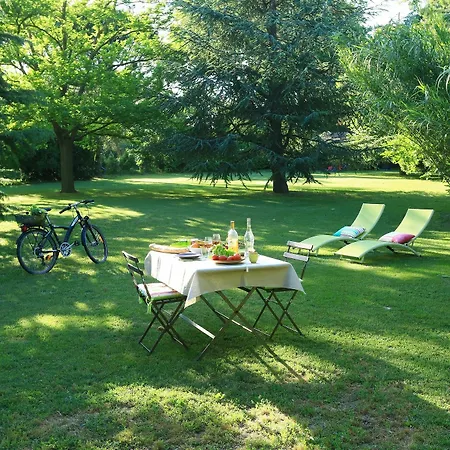 Les Du Domaine De Rhodes *